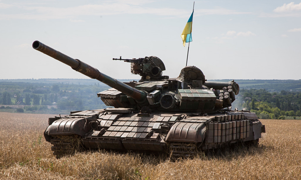 Soldiers of Novorossia Got a Tank with US Equipment Left on the Battlefield by Ukrainian Army