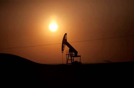 Why is the Islamic State still making money from oil?