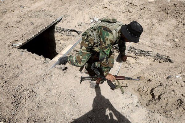 Shia Militia Unearths ISIS Tunnels Near Iraq's Fallujah (Video)