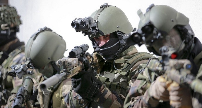 France Admits Special Forces on Ground in Syria