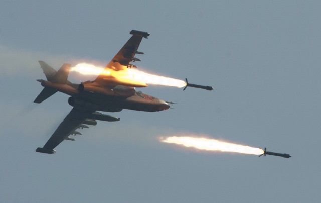 Syrian and Russian Warplanes Heavily Bomb Terrorist in Aleppo Province