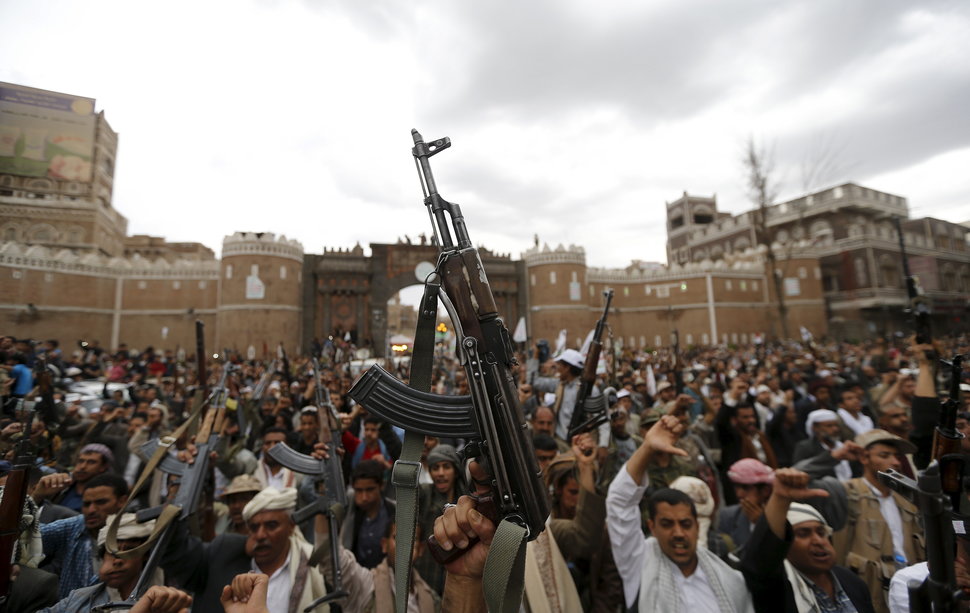 Yemeni Peace Talks Cut Off after Houthis Sign Agreement with Saleh Supporters