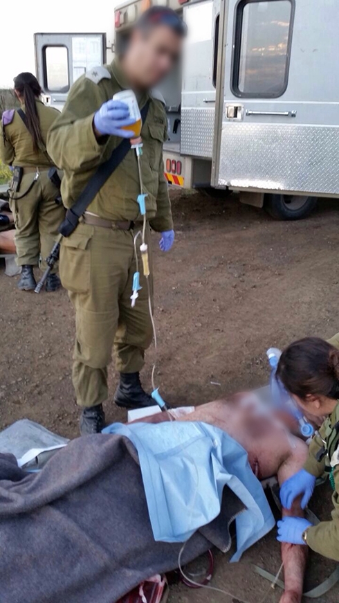 Israeli Soldiers Provide Initial Care to Wounded Terrorists near Quneitra (Photos)