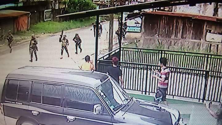 Philippines Army Clashing With ISIS Militants On Marawi City Streets - Photos