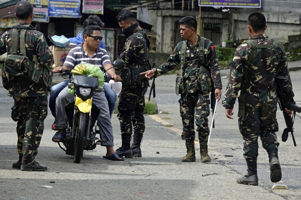 Philippine Army Captures Marawi Police Station