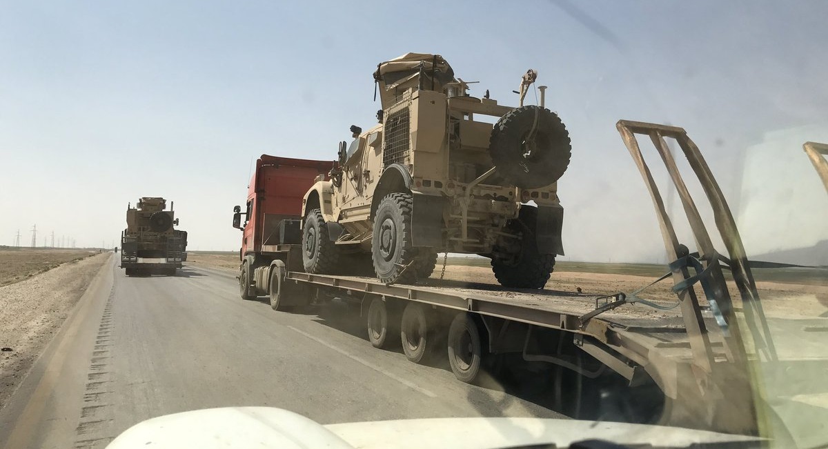 Large US Convoy Loaded With Armored Vehicles Enters Northeastern Syria (Video, Photos)