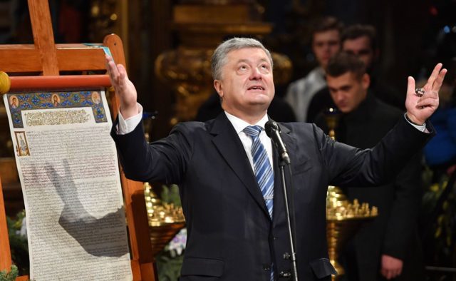 Ukraine's "Autocephalous Bloc": How Poroshenko Will Wage War Against Zelensky