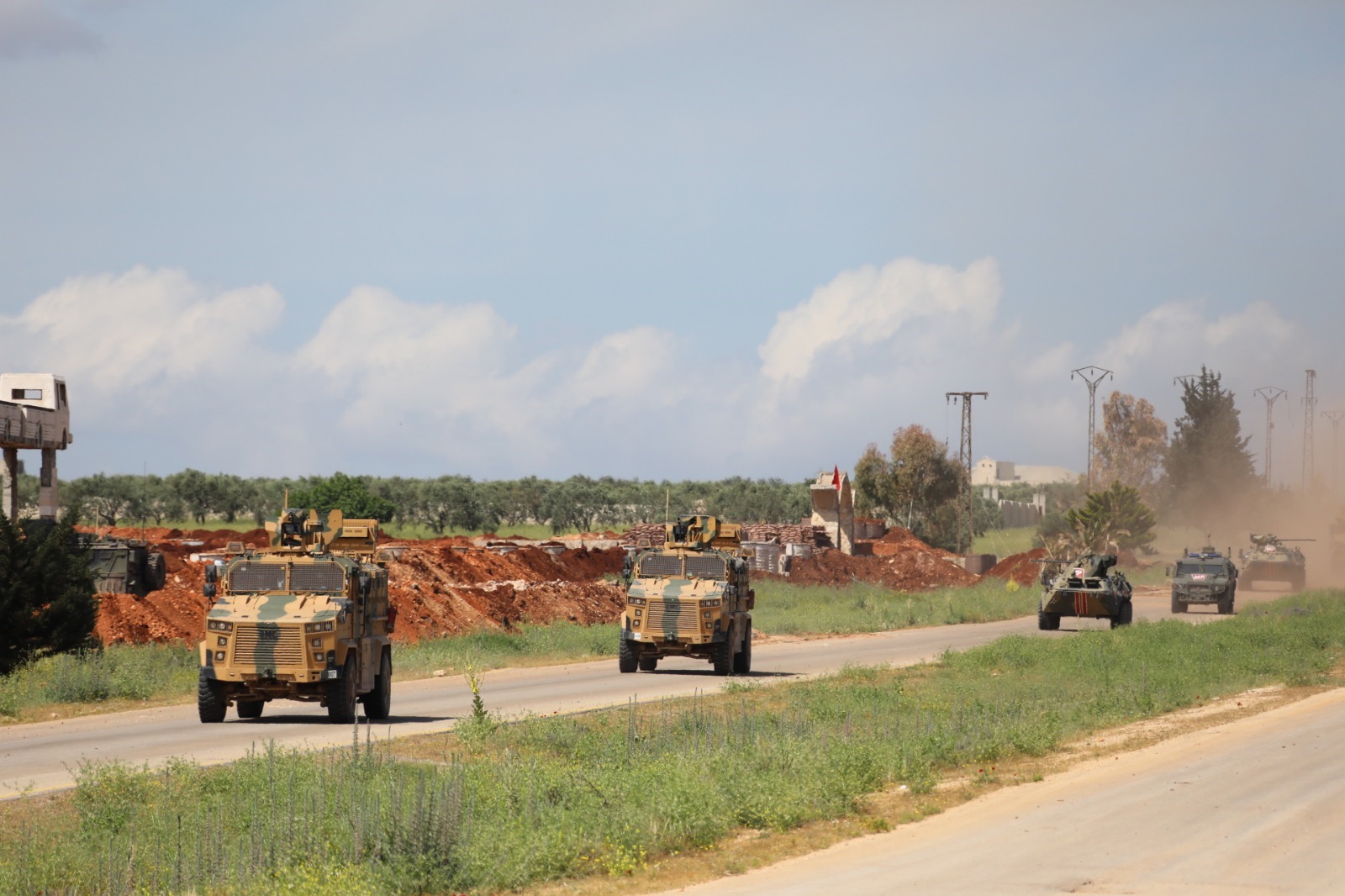 Russia And Turkey Hold 8th Joint Patrol In Southern Idlib. It's 2 Times Longer Than Previous Ones (Photos, Videos)