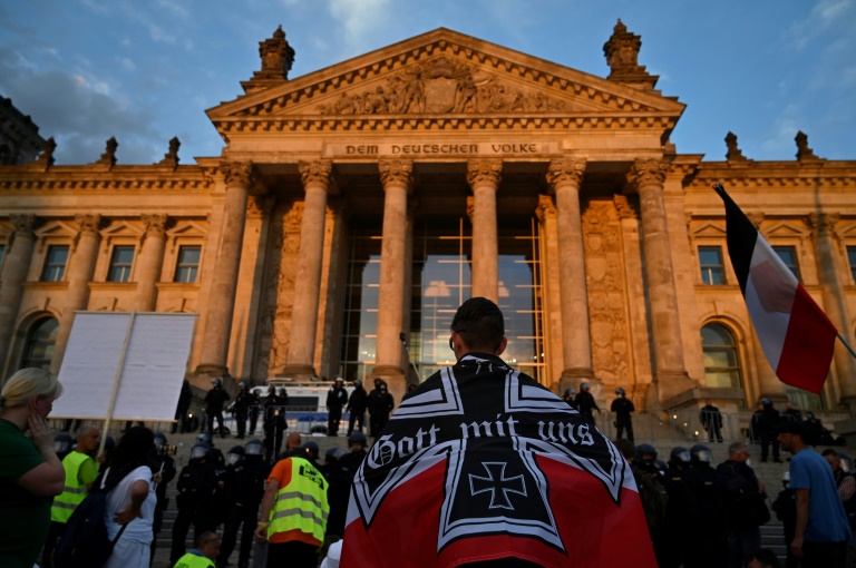 "Neo-Nazis" Take Reichstag To Fight "Neo-Liberal Values"