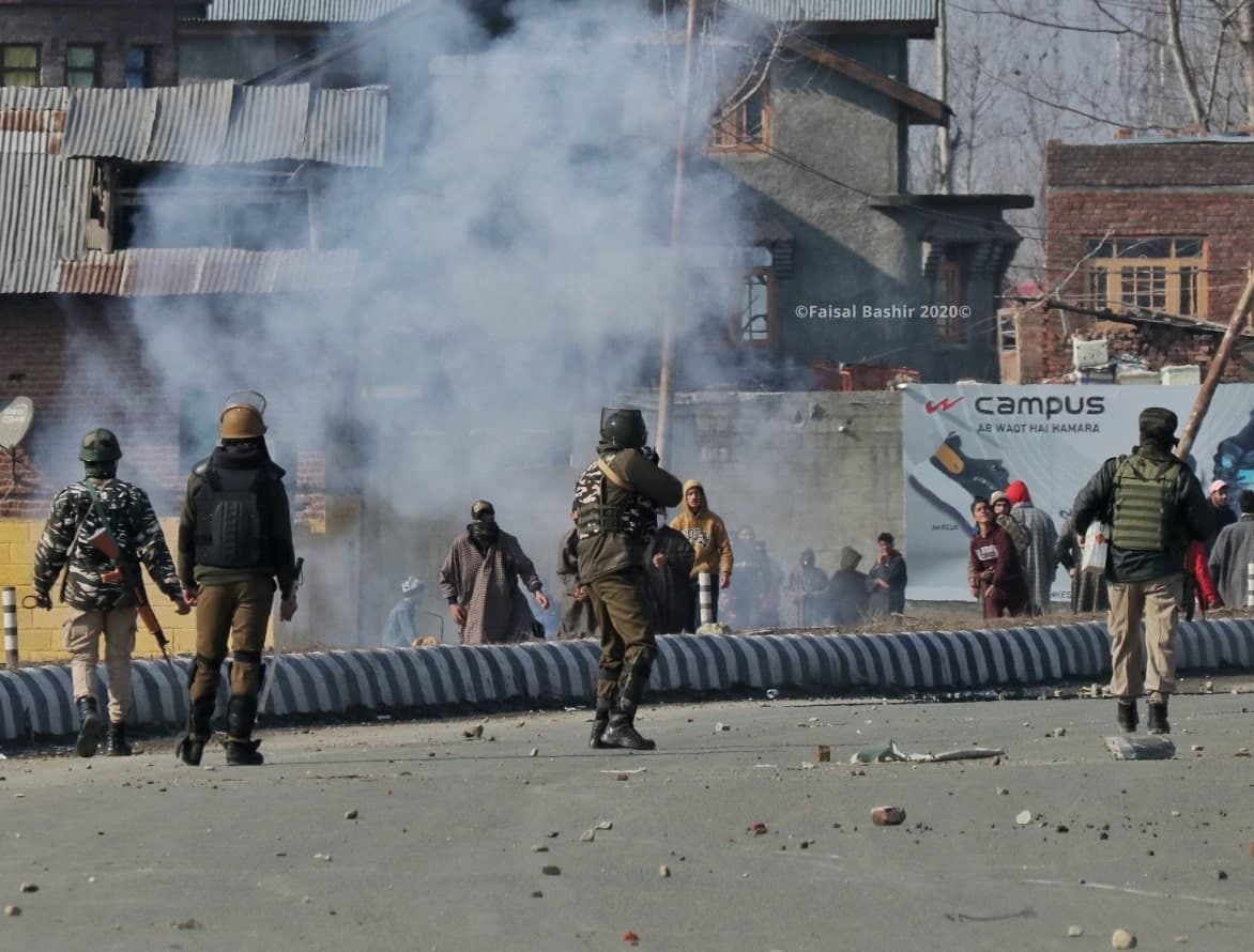 Indian Forces Counter-Terrorism Operation Resulted in Clashes With Islamists Supporters in Kashmir