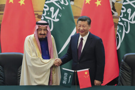 Beijing-Riyadh Cooperation Advances De-Dollarization Process