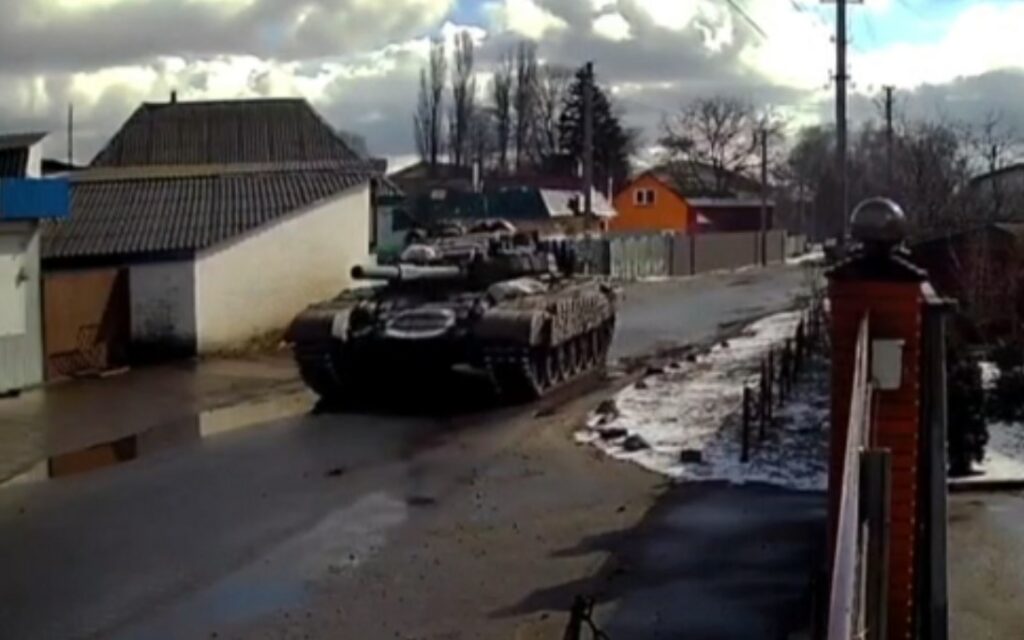 Russian Forces Expand Their Presence Northeast Of Kyiv, Continue Operation To Block Ukrainian Capital (Videos)
