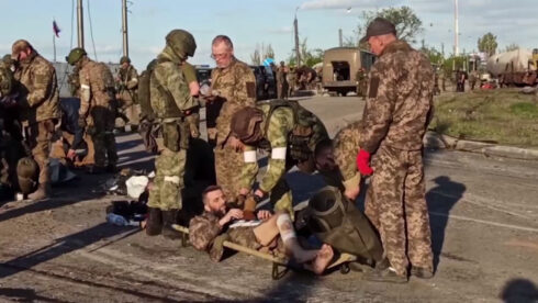 Evacuation Of Ukrainian Fighters From Azovstal Continues. No Promises Of Their Exchange (Videos)