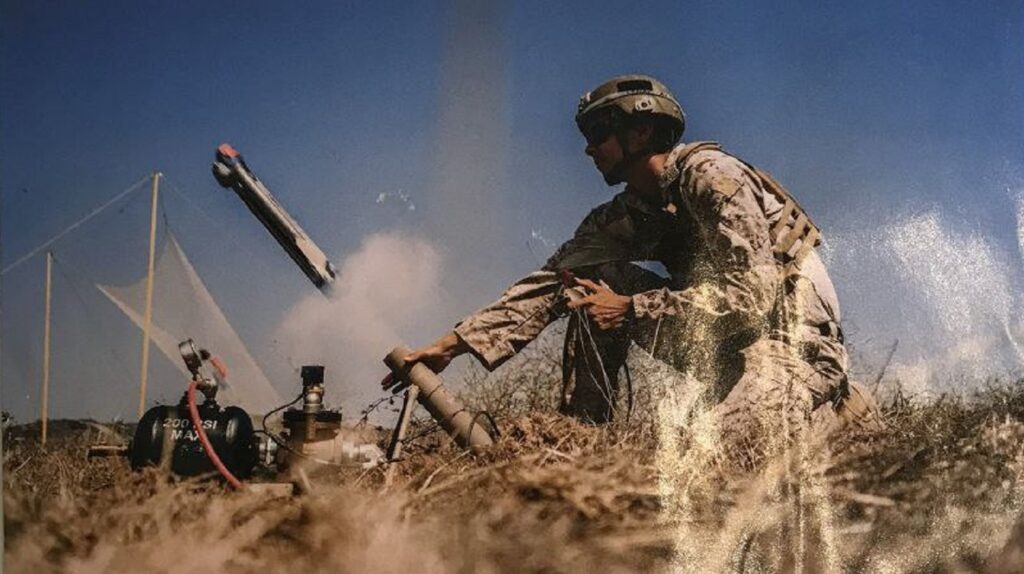 L'alto ufficiale del Corpo dei Marines degli Stati Uniti esprime ammirazione per il modo "rivoluzionario" in cui la Russia ha combattuto la sua guerra in Ucraina