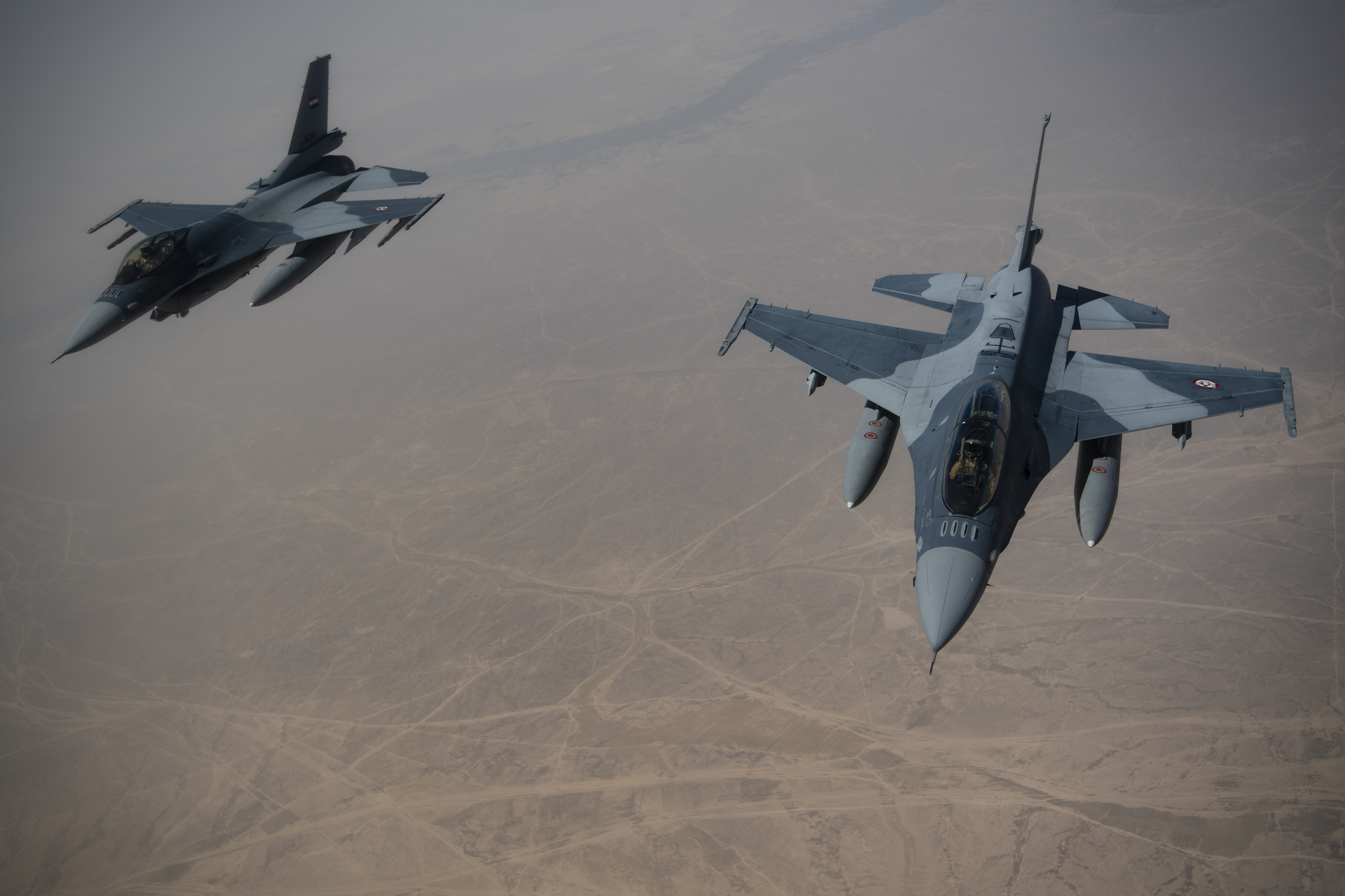 Iraqi F-16 Fighter Jets Attack ISIS Hideouts In Al-Anbar (Video)