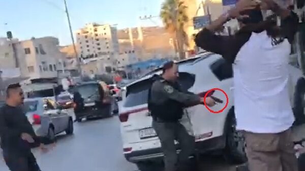 Israeli Border Police Officer Shot, Killed Alleged Palestinian Attacker In West Bank (18+ Videos)