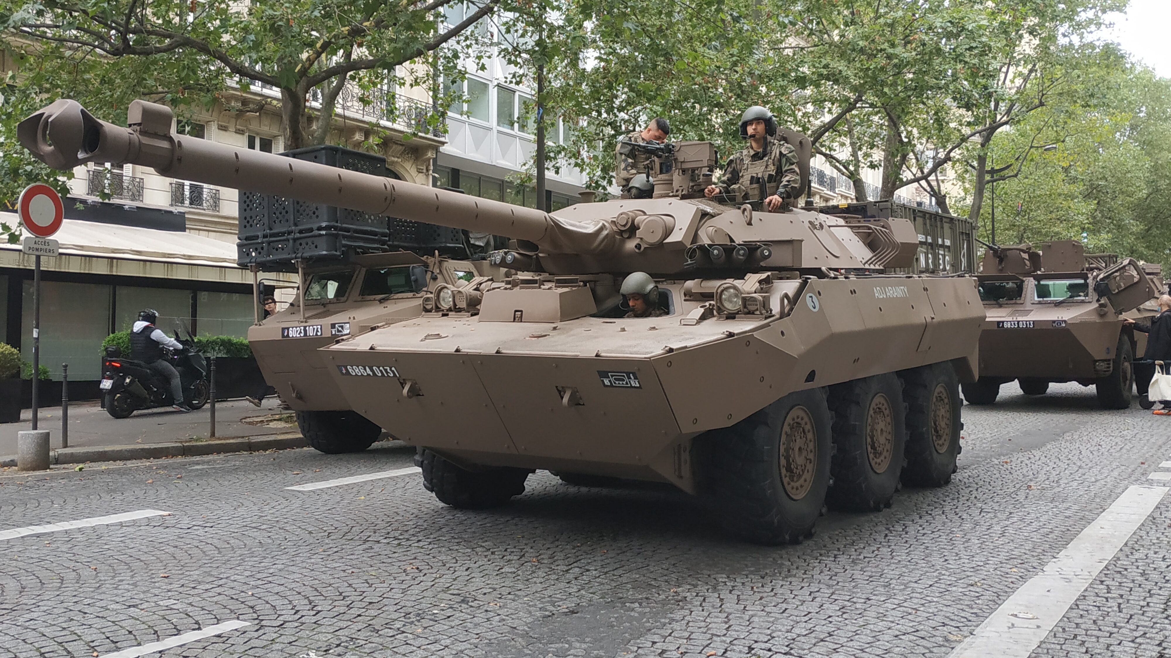 Франция поставит Украине легкие колесные танки AMX-10 RC