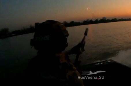 Russian Assault Operations On Dnieper River (Video)