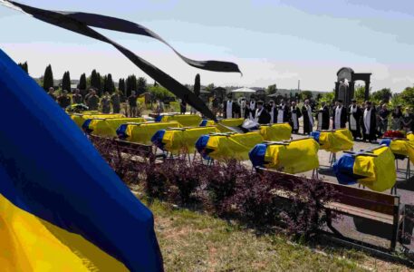 “Ukraine Has Already Lost 400,000 Men On The Battlefield” - Former Pentagon Adviser