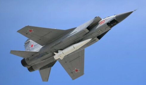 Russian Su-34 Launched Kinzhal Hypersonic Missile In Ukraine For The First Time