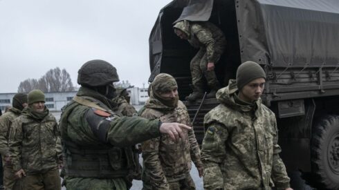 Kiev Thwarts Largest Prisoner Exchange